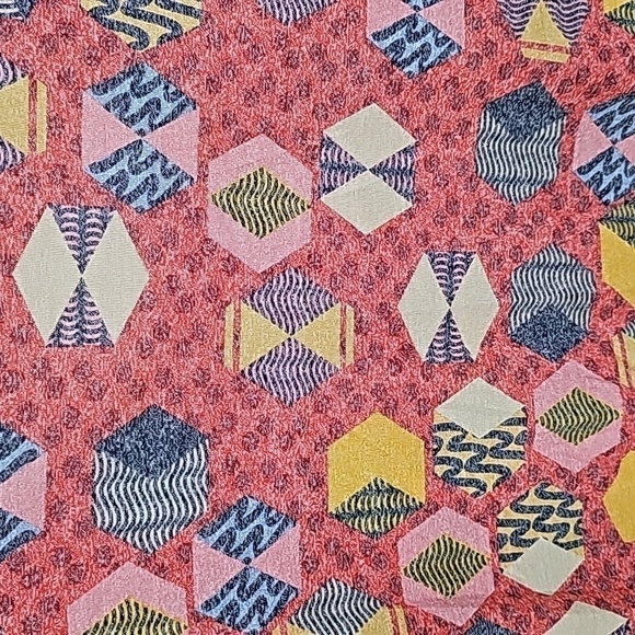 LuLaRoe Classic Tee in abstract pattern - Picture 3 of 6